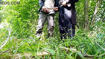 Kinky Milf enjoys public nipple play and cumshot