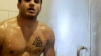 Masturbating in the shower feels so good.