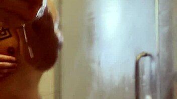 Masturbating in the shower feels so good.