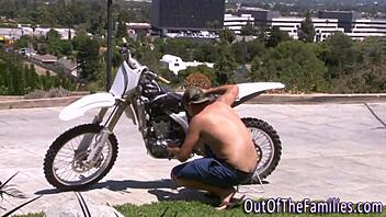 teen amateur in reality setting gets attention