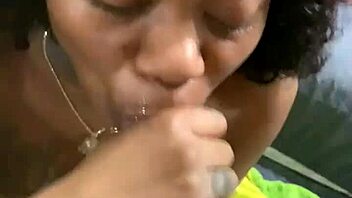 Teen's oral skills put to the test by a well-endowed partner