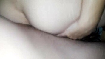 Rakastan syödä kermaviiliä tyttöjen kanssa syväkurkkuhetkellä