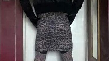 Watch a shy crossdresser's amateur homemade peeing video