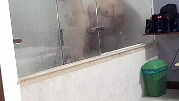 I fucked the horny latina in the hotel bathtub