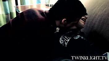 young vampire krys perez seduces and fucks twink josh bensan?