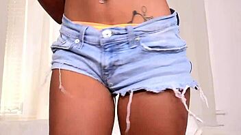 Kikki Star's Oiled Jamaican Pussy Plowed by Huge Interracial Cock. Juicy Ass Shakes During Intense Blowjob Fucking.