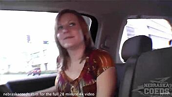 hot college girl flashing naked in public 😍