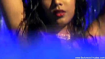 Beautiful Indian babe dances exotically