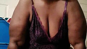 Sexy SBBW Ms. Ann getting nasty with her huge ass?