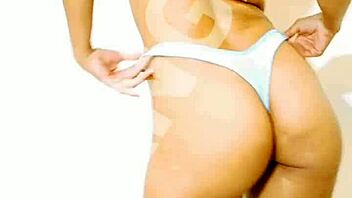 Trocando De Calcinha Para Vocês