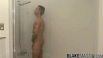 Stunning Inked British Gay Jed Wanking Off His Gorgeous Dick