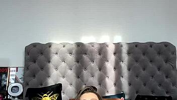 os quiero fans con revelación de lencería sexy