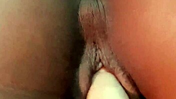 comendo o cusinho gostoso da brasileira