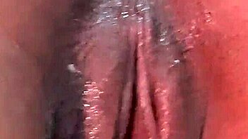 comendo o cusinho gostoso da brasileira