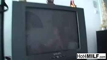 Milf is down to fuck with blowjob and cumshot!