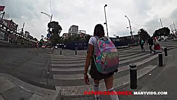 La putita flashes her tits under skirt in the metrobus, right?