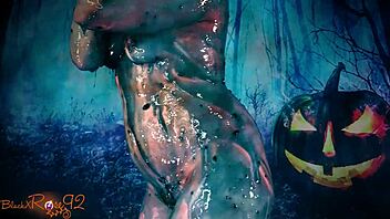 I can't resist this Halloween milf in messy roleplay!