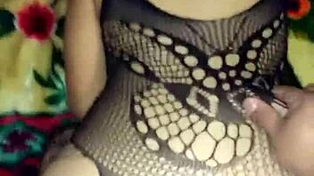 Exhibitionist with a big ass gets a rough ride