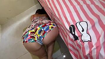 Me Hago La Paja Detras De Mi Hermanastra Mientras Ella Ordena Le Digo Que Me Debe Obedecer Por Que Yo Soy El Hombre Dialogos En Español