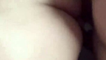 كان مجرد فيديو إغراء أفرك عليه لكنني لا أستطيع المقاومة.