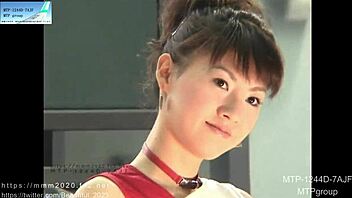 Asian amateur girls explore their fetish fantasies in HD videos