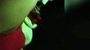 Γάμησα την ντροπαλή πρώην μου στο φορτηγό μου