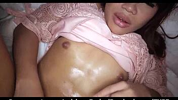 Bubble Butt CUTIE gets wild in bareback action