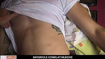 Big Dick Andreas Gets Sucked by Cute Bruno for Cash - Latin Leche