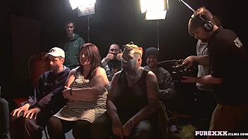 Uk Harlot Jumping Cock In Public