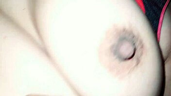 Hot Amateur Big Ass Gets Cunilingus And Handjob In Homemade Scene!