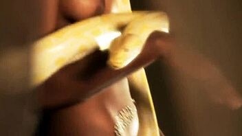 Who is this sexy and erotic Bollywood lover teasing the screen?