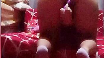 Pinay woman enjoys solo pussy play with her big ass.