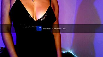 Morena gostosa se exibindo com big tits e ass 😍