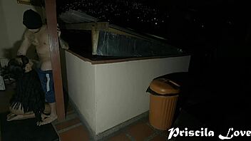 Amantes Latinas Quentes Fodem Forte ao Ar Livre Sob a Lua