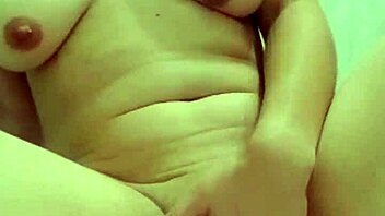 My Tight Pussy Needs A Dick For Squirt!