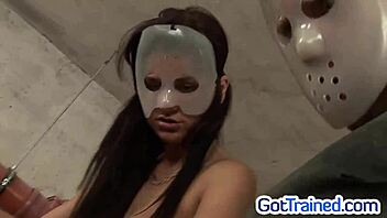 One guy with four hot girls! 😍