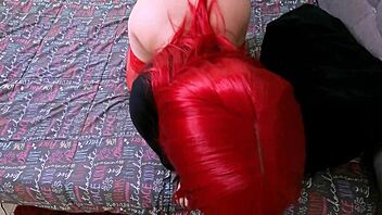 1 3 sexy periroja mamando la polla de su novio antes de meterla en su culo