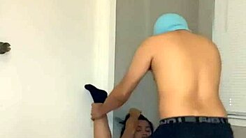 Latina Babe Gets Pussy Licked And Cumshot