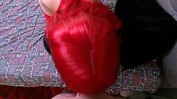 1 3 sexy periroja mamando la polla de su novio antes de meterla en su culo