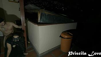 Amantes Latinas Quentes Fodem Forte ao Ar Livre Sob a Lua