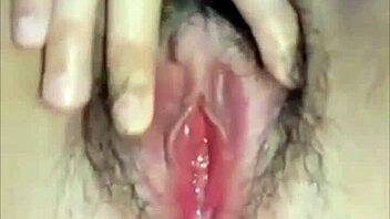 Feeling Wild with Malibog Pinay's Wet Finger Play and Release