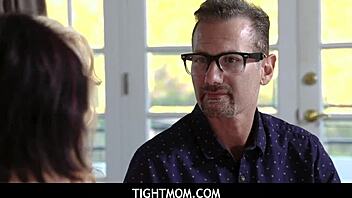 Tightmom - stepcousins fucking each other lily glee