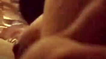 Pareja amateur rico sexo suave misionero y de a perrito con creampie