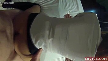 เอ่อ ลูกสาว อยากกลายเป็นโสเภณีกรุงเทพด้วยแอคชั่นก้นคืนนี้ไหม?