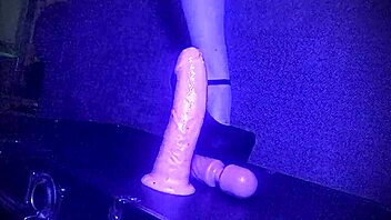 Mallory Knots Teases Ass With Dildo Solo?