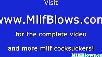 Velkoprsá zralá dáma olíznutá a tvrdě prcaná do piči