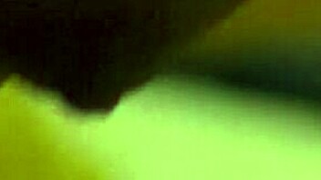 柳贤京在《仆人》中的裸体场景很激烈