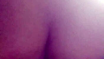 hot solo girl Betty L fingers herself on Give Me Pink