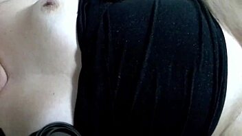 Watch this blonde slave get punished with clothespins on her pussy?