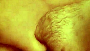 वाइफ रफ प्री-वर्क कम डंप लेती है इंटेंस काउगर्ल राइडिंग के साथ